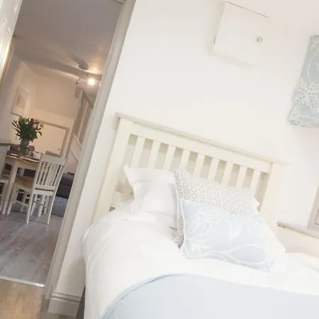 Malt Sleeps4-patio-petsok-parking * Padstow